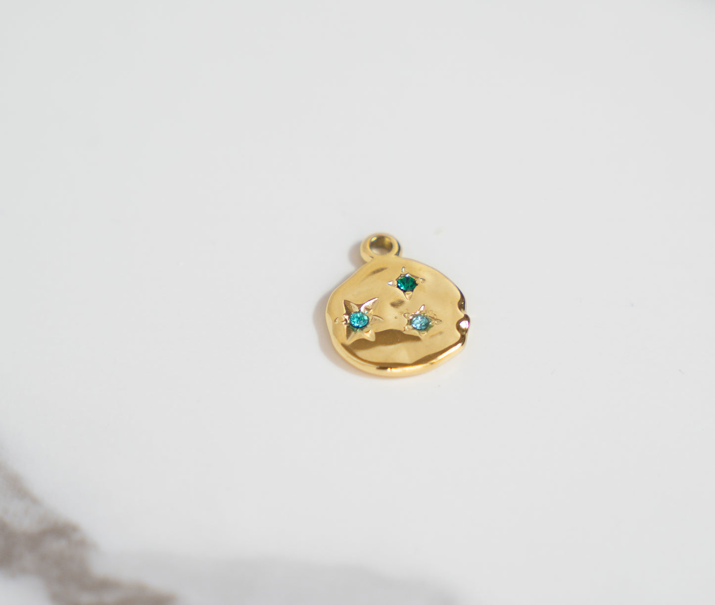 Gold Round With Three Stone