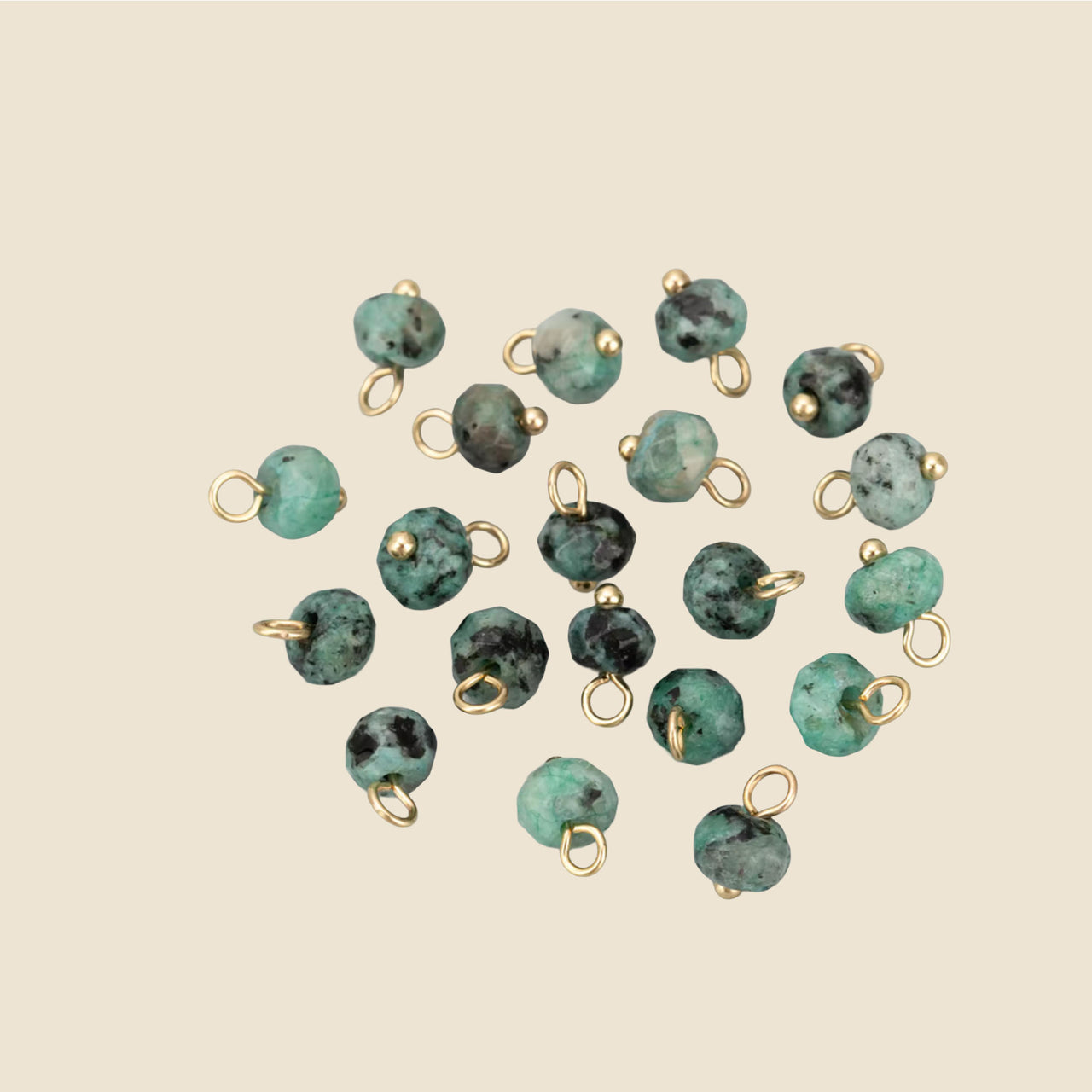 Dije de eslabón de piedra turquesa africana verde